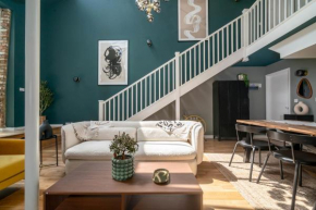 2BDR Industrial-Loft Styled Duplex in South Hampstead